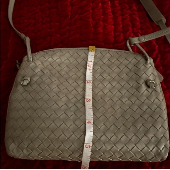 Bottega Veneta Crossbody - Picture 5 of 15